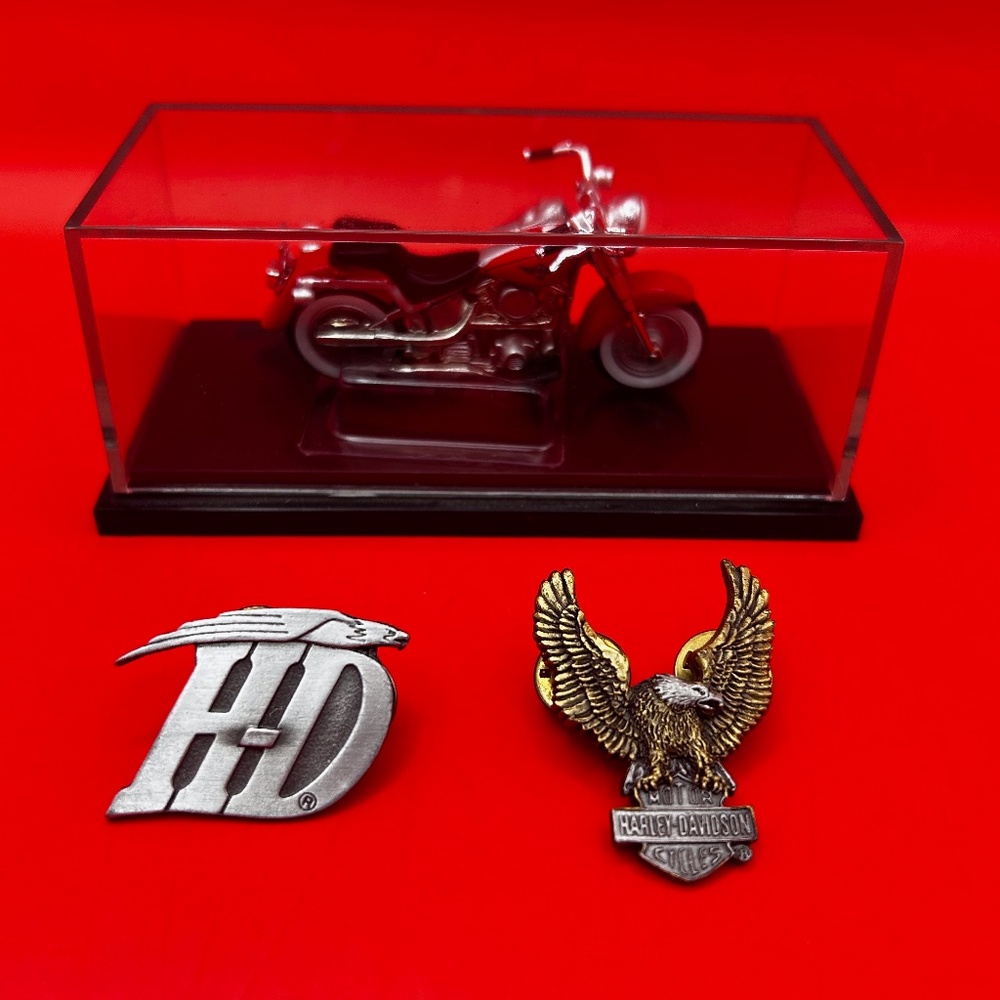 Harley-Davidson Vintage 90's Pins & Mattel Collectible Fatboy Motorcycle Bundle
